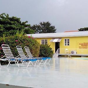 Port Of Call Hotel
