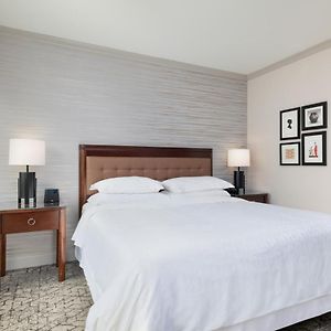 One-Bedroom Junior Suite